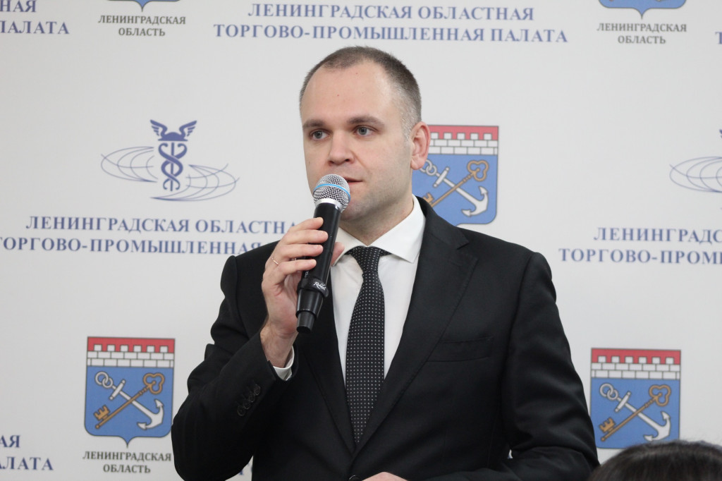 Александр Осадчий, директор направления "Консалтинг, технологии и транзакции" компании Б1.