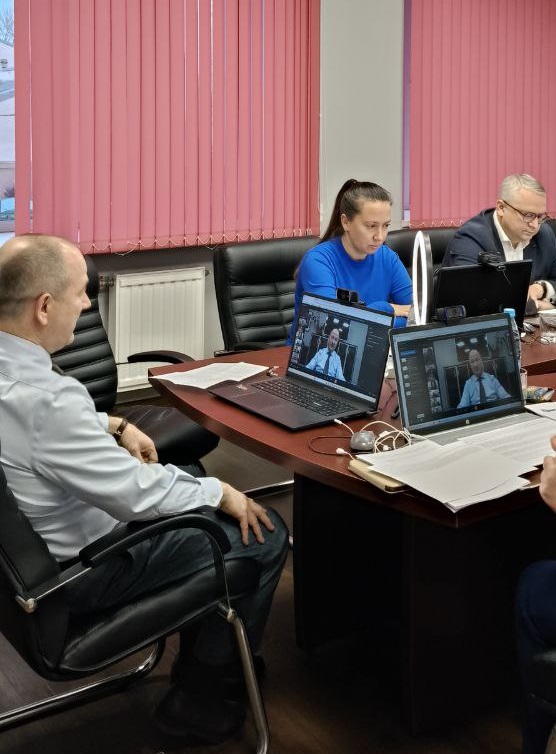 В.Романовский, ИПП; Е.Пушторская, Н.Снопков, межрайонная инспекция №11 по Ленобласти УФНС России